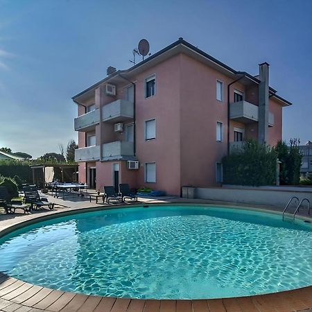 Giada Palace Apartments & Pool - Giada Palace Group Лукка Экстерьер фото