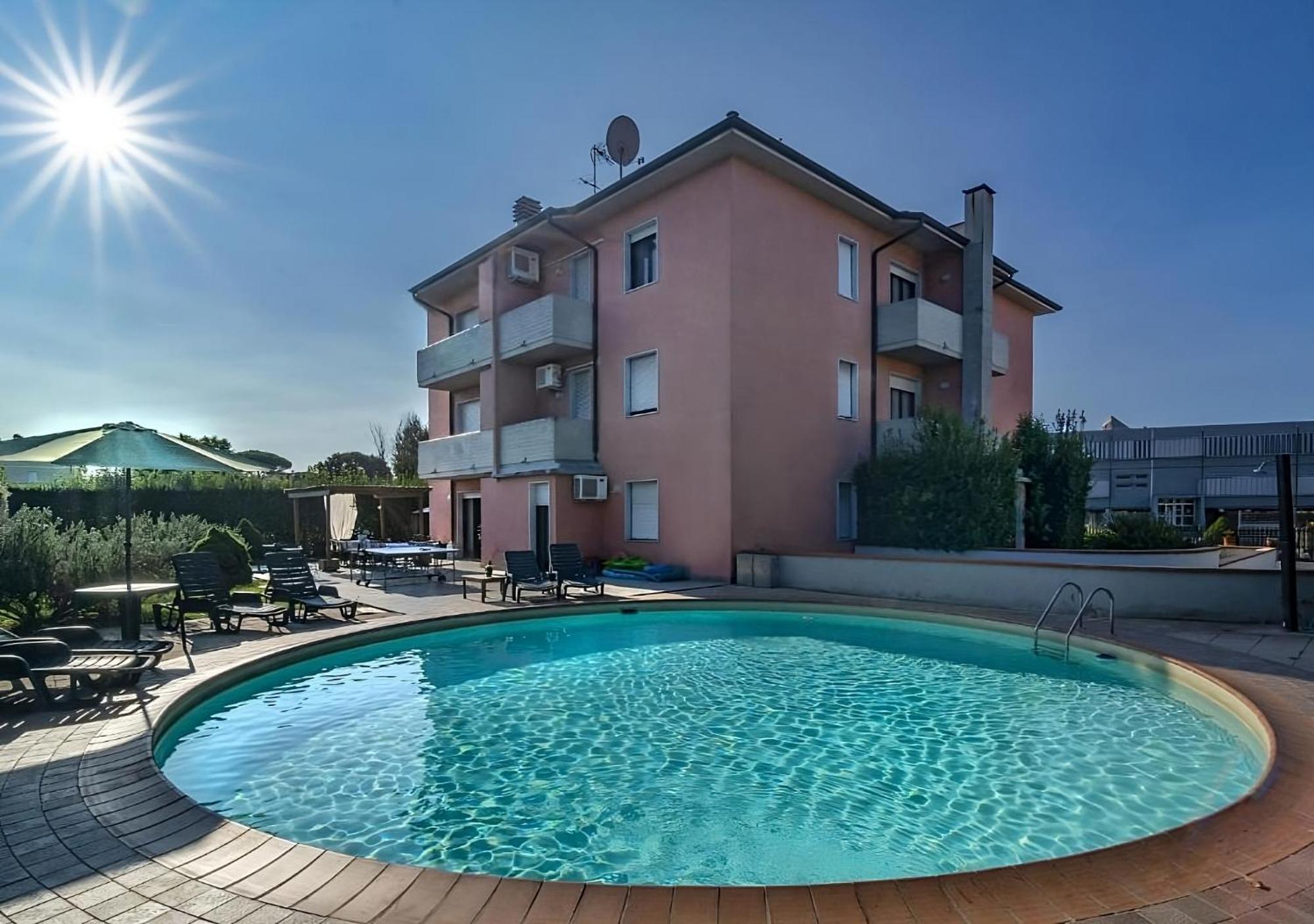Giada Palace Apartments & Pool - Giada Palace Group Лукка Экстерьер фото